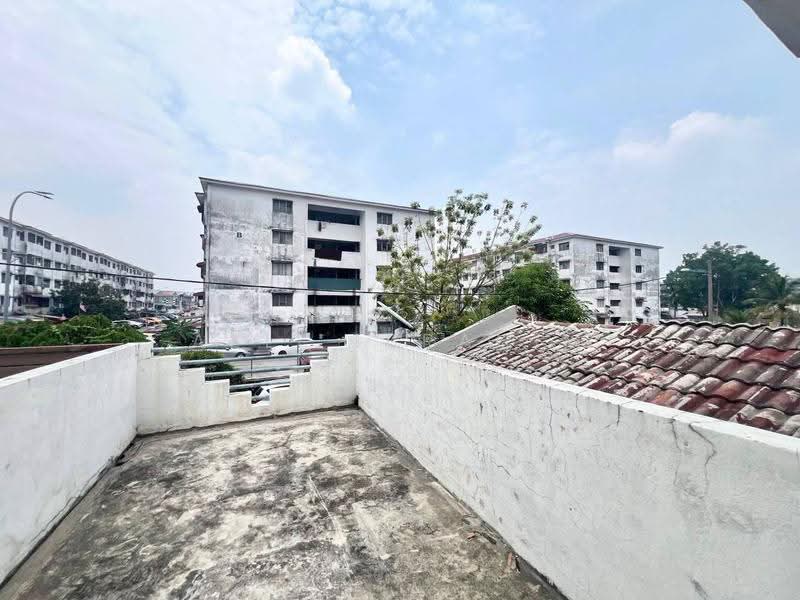 2-storey Terraced House for Sale in Bandar Teknologi Kajang (Kajang) - Azli Ibrahim - Exterior - PropertyGuru.com.my