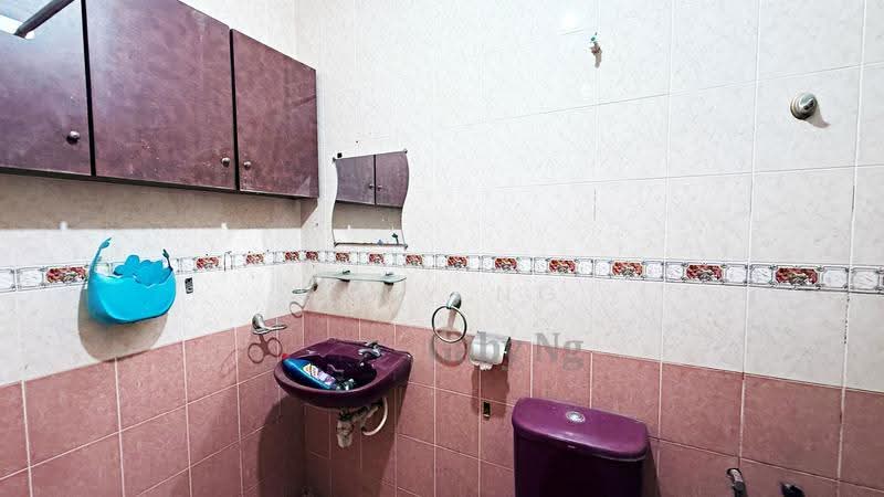 2-storey Terraced House for Sale in Taman Seri Bahagia (Cheras) - Gaby Ng - Bathroom - PropertyGuru.com.my