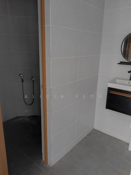 Shop / Office for Rent in Taman Melawati (Ulu Kelang) - Alicia Yeoh - Bathroom - PropertyGuru.com.my