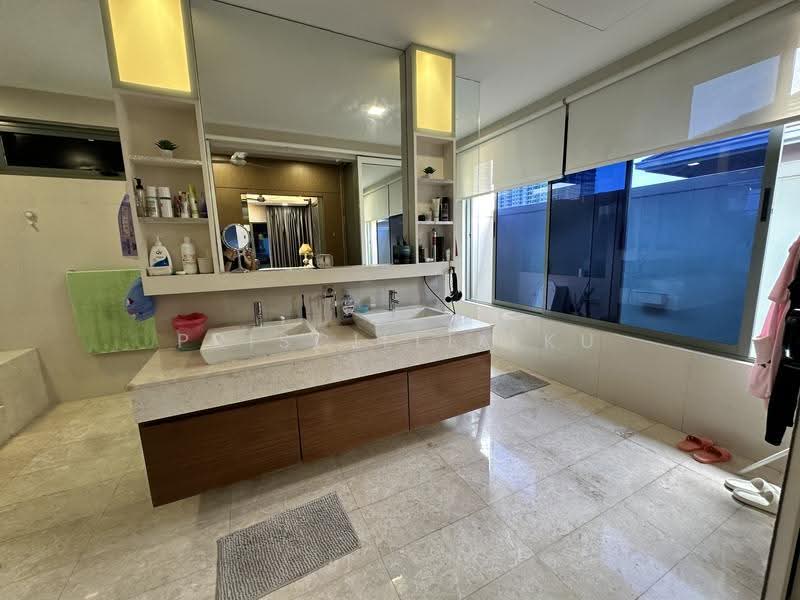 Semi-Detached House for Sale in Taman Seri Bukit Segambut (Batu) - Priscillia Ku - Bathroom - PropertyGuru.com.my