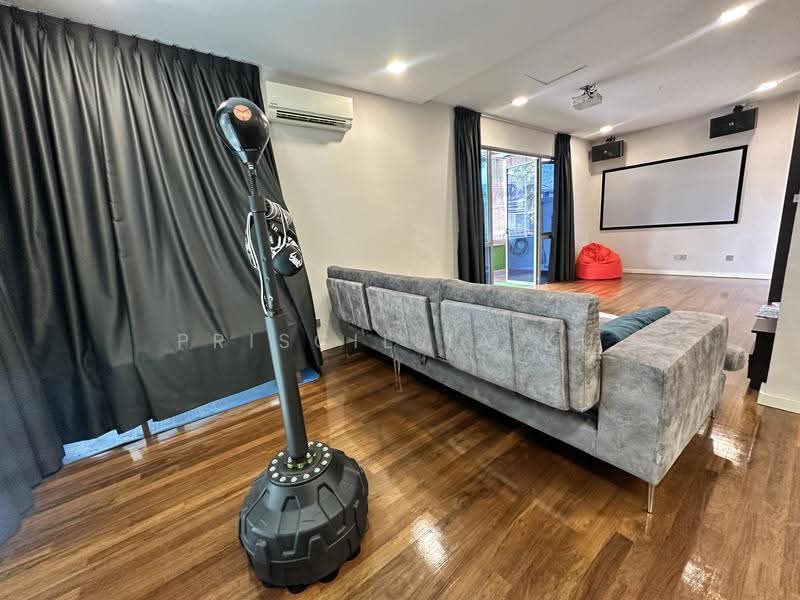 Semi-Detached House for Sale in Taman Seri Bukit Segambut (Batu) - Priscillia Ku - Living Room - PropertyGuru.com.my