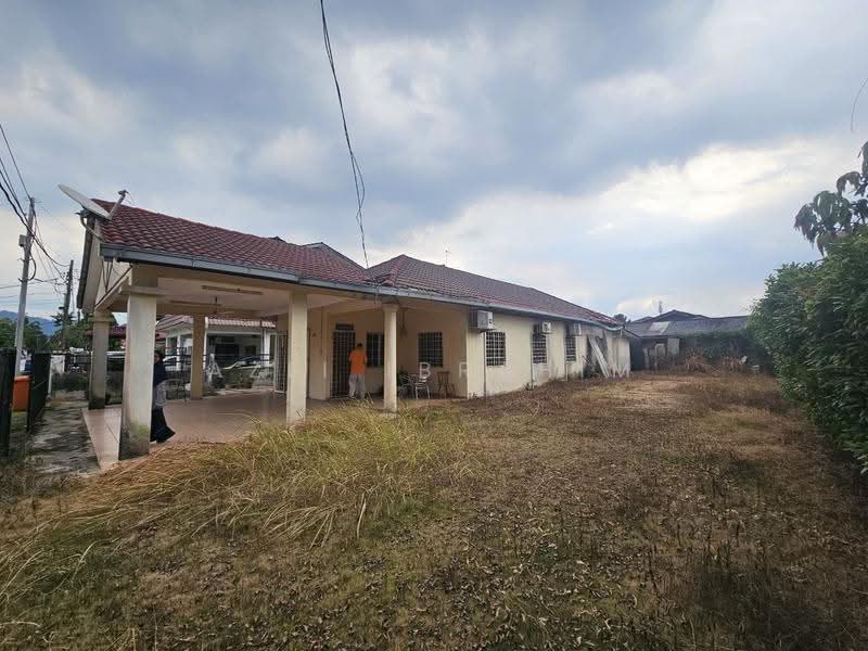 Bungalow House for Sale in Kampung Melayu Ampang (Ampang) - Azli Ibrahim - Exterior - PropertyGuru.com.my