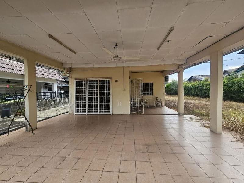 Bungalow House for Sale in Kampung Melayu Ampang (Ampang) - Azli Ibrahim - Exterior - PropertyGuru.com.my