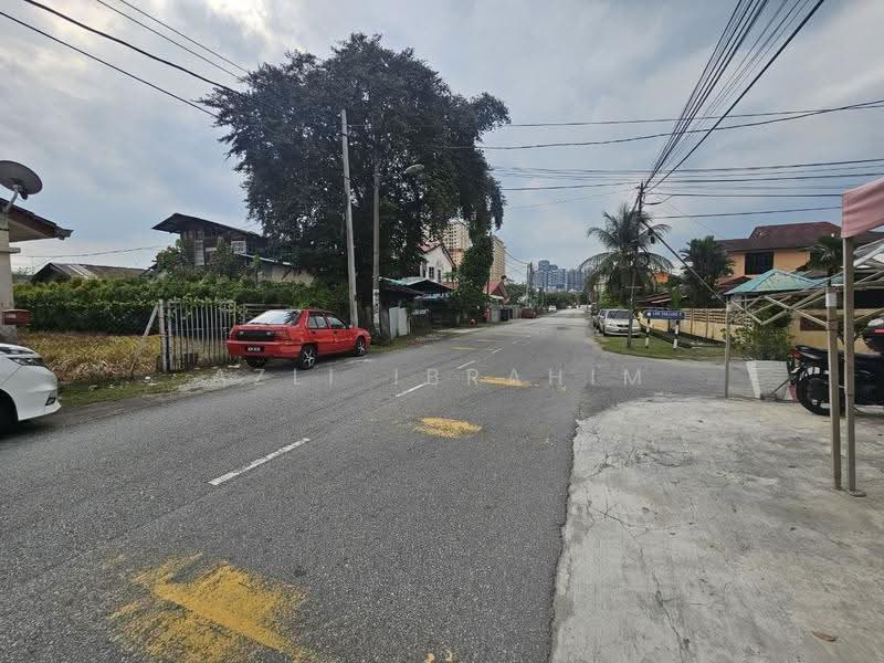Bungalow House for Sale in Kampung Melayu Ampang (Ampang) - Azli Ibrahim - Exterior - PropertyGuru.com.my