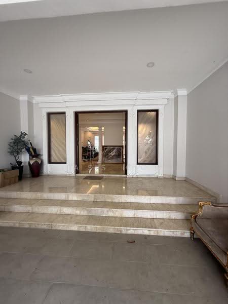 Rumah Banglo untuk Dijual di Kelana Jaya (Petaling Jaya) - Jass Goh - Entrance - PropertyGuru.com.my