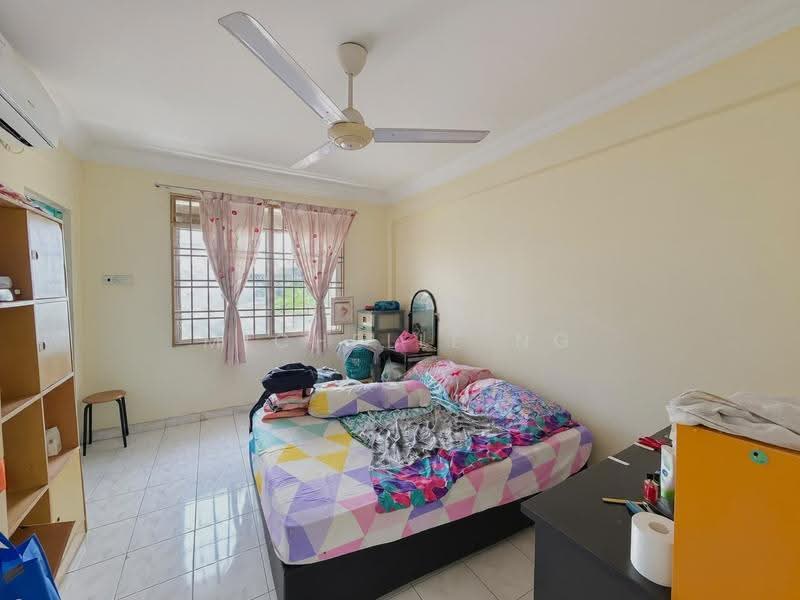 Apartment for Sale at Sri Bayu - Michelle Ng - Bedroom - PropertyGuru.com.my