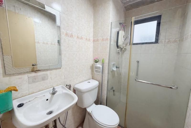 Condominium for Rent at Sri Putramas - Jessica Lim - Bathroom - PropertyGuru.com.my