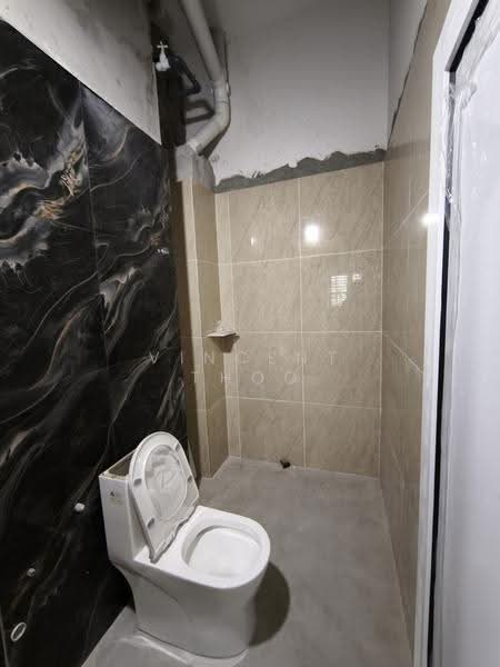 Kedai untuk Disewa di Ipoh (Perak) - Vincent Thoo - Bathroom - PropertyGuru.com.my