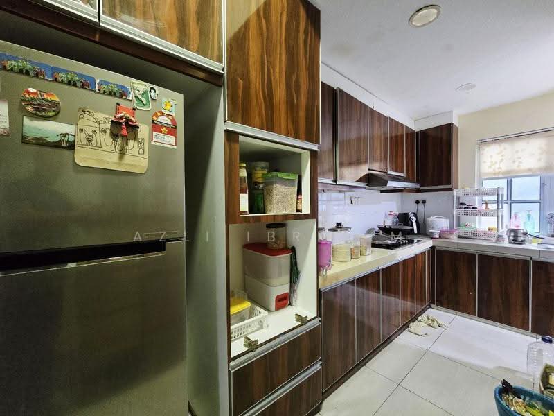 2-storey Terraced House for Sale in Seksyen 8 (Shah Alam) - Azli Ibrahim - Kitchen - PropertyGuru.com.my