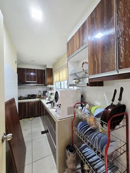 2-storey Terraced House for Sale in Seksyen 8 (Shah Alam) - Azli Ibrahim - Kitchen - PropertyGuru.com.my