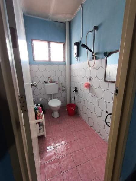 2-storey Terraced House for Sale in Taman Nusantara (Iskandar Puteri (Nusajaya)) - Sean Yeoh - Bathroom - PropertyGuru.com.my