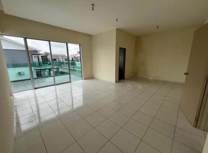 Semi-Detached House for Sale in Taman Ixora (Sepang) - Hewson Oh - Living Room - PropertyGuru.com.my