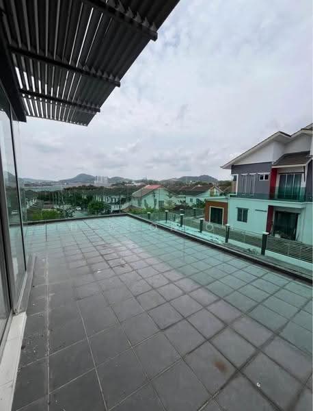 Semi-Detached House for Sale in Taman Ixora (Sepang) - Hewson Oh - Exterior - PropertyGuru.com.my
