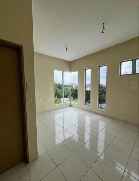 Semi-Detached House for Sale in Taman Ixora (Sepang) - Hewson Oh - PropertyGuru.com.my