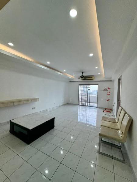 Kondominium untuk Dijual di Endah Ria - Eunice Tay - Living Room - PropertyGuru.com.my