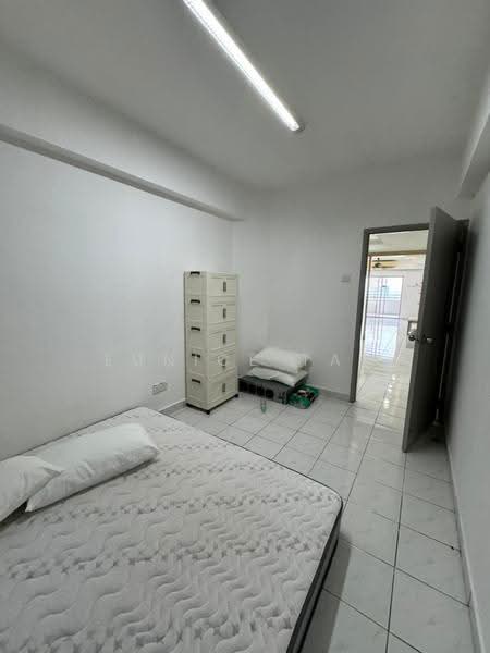 Kondominium untuk Dijual di Endah Ria - Eunice Tay - Bedroom - PropertyGuru.com.my