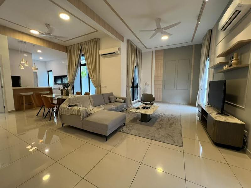 Semi-Detached House for Sale in Setia Alam (Selangor) - Vanessa Wong - Living Room - PropertyGuru.com.my