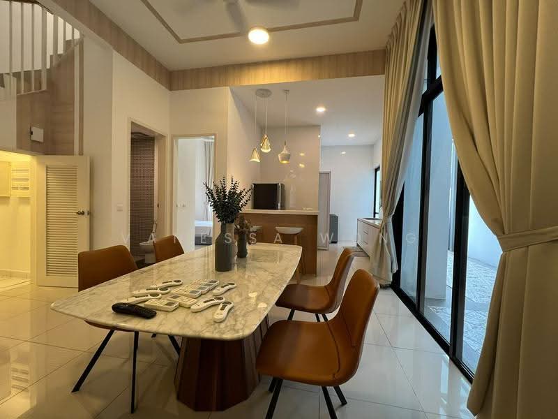 Semi-Detached House for Sale in Setia Alam (Selangor) - Vanessa Wong - Dining Room - PropertyGuru.com.my