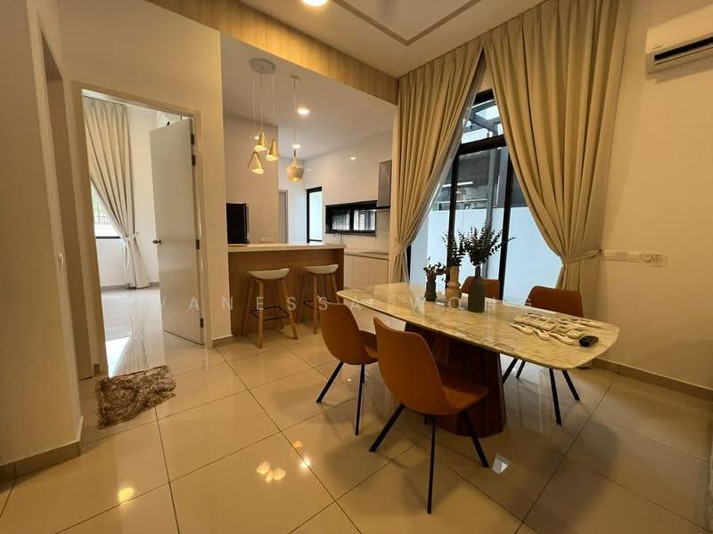 Semi-Detached House for Sale in Setia Alam (Selangor) - Vanessa Wong - Dining Room - PropertyGuru.com.my