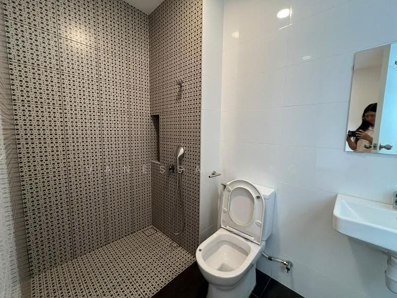 Semi-Detached House for Sale in Setia Alam (Selangor) - Vanessa Wong - Bathroom - PropertyGuru.com.my