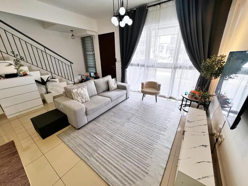 Rumah Teres 2-Tingkat untuk Dijual di Hulu Langat (Selangor) - Azli Ibrahim - Living Room - PropertyGuru.com.my
