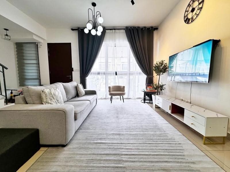 Rumah Teres 2-Tingkat untuk Dijual di Hulu Langat (Selangor) - Azli Ibrahim - Living Room - PropertyGuru.com.my