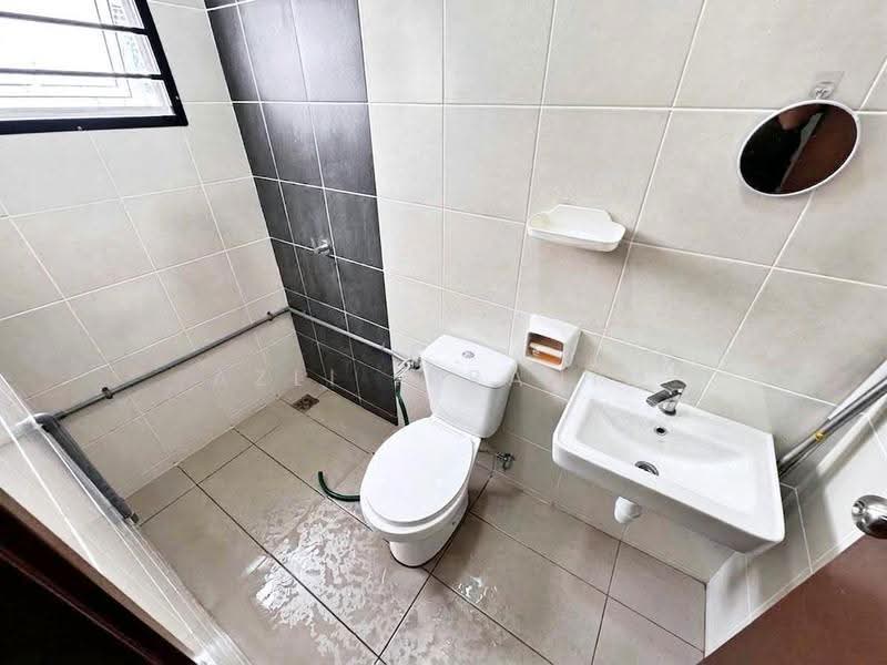 Rumah Teres 2-Tingkat untuk Dijual di Hulu Langat (Selangor) - Azli Ibrahim - Bathroom - PropertyGuru.com.my