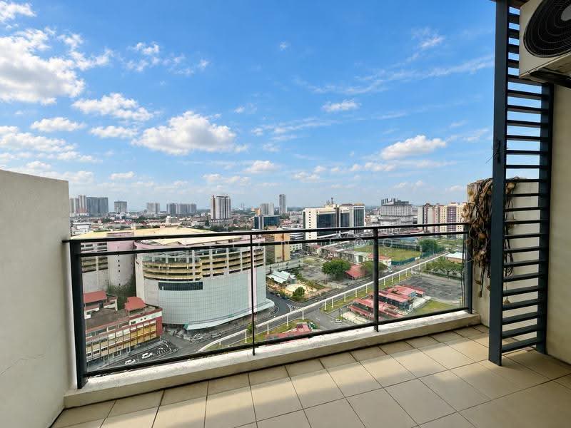 Kediaman Servis untuk Dijual di The Shore @ Malacca River - Kellyn Foo - Balcony - PropertyGuru.com.my