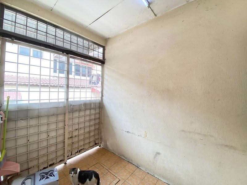 2-storey Terraced House for Sale in Seksyen 5 (Bangi) - Azli Ibrahim - Balcony - PropertyGuru.com.my