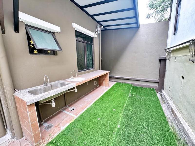 2-storey Terraced House for Sale in Seksyen 5 (Bangi) - Azli Ibrahim - Exterior - PropertyGuru.com.my