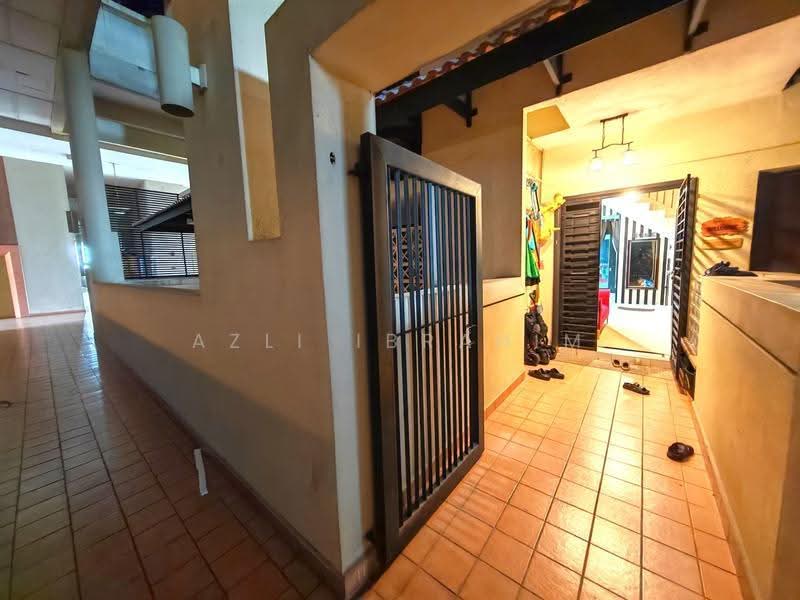 Condominium for Sale at Armanee - Azli Ibrahim - Entrance - PropertyGuru.com.my