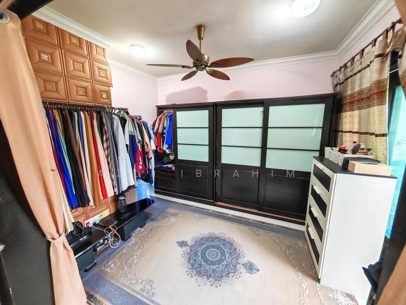 Condominium for Sale at Armanee - Azli Ibrahim - Bedroom - PropertyGuru.com.my