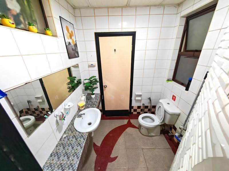 Condominium for Sale at Armanee - Azli Ibrahim - Bathroom - PropertyGuru.com.my