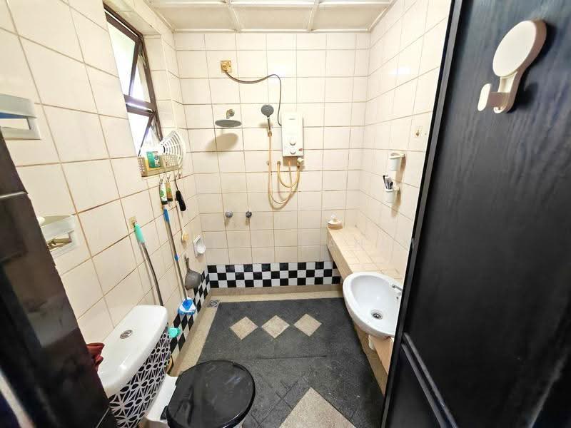 Condominium for Sale at Armanee - Azli Ibrahim - Bathroom - PropertyGuru.com.my