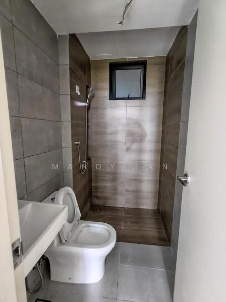 Service Residence for Sale at Vivo Executive Apartment - Mandy Tan - Bathroom - PropertyGuru.com.my