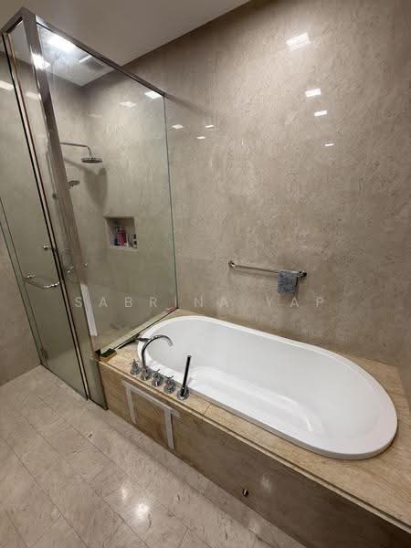 Kediaman Servis untuk Disewa di Straits Quay (The Suites at Waterside) - Sabrina Yap - Bathroom - PropertyGuru.com.my
