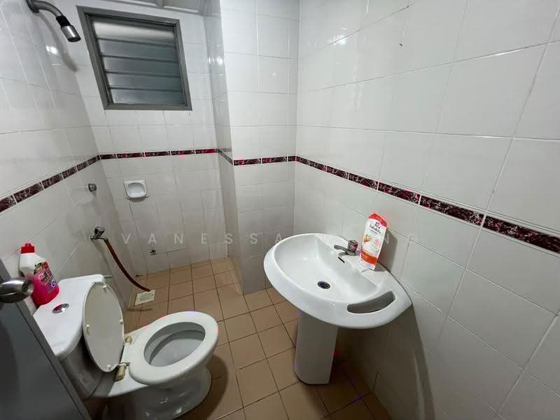 Kondominium untuk Dijual di Greenpark - Vanessa Wong - Bathroom - PropertyGuru.com.my