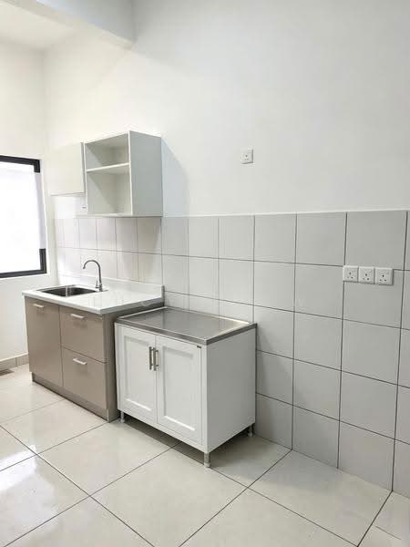Terraced House for Rent in Rawang (Selangor) - Lucy Chow - Kitchen - PropertyGuru.com.my