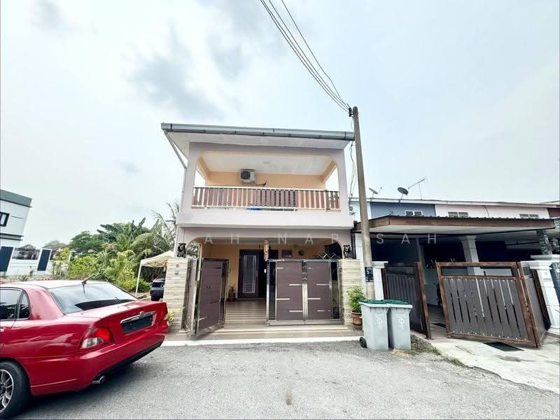 2-storey Terraced House for Sale in Taman Rekamas 2 (Simpang Renggam) - Saedah Napisah - PropertyGuru.com.my