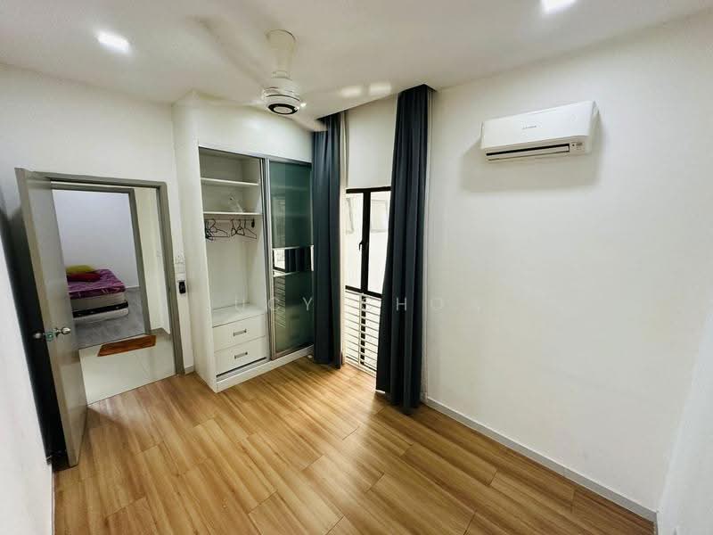 Condominium for Rent at T-Parkland - Lucy Chow - Bedroom - PropertyGuru.com.my
