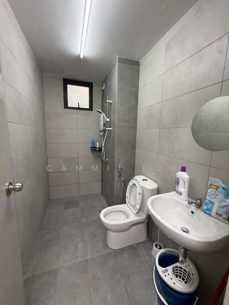 Kediaman Servis untuk Disewa di M Astra - Cammie Loh - Bathroom - PropertyGuru.com.my