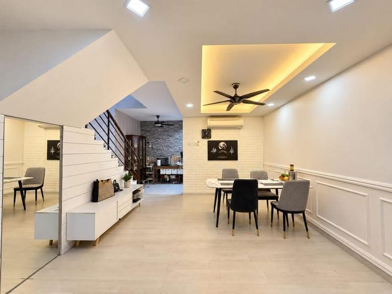 2-storey Terraced House for Sale in Taman Scientex Pasir Gudang (Pasir Gudang) - Sufi Norman - Interior - PropertyGuru.com.my