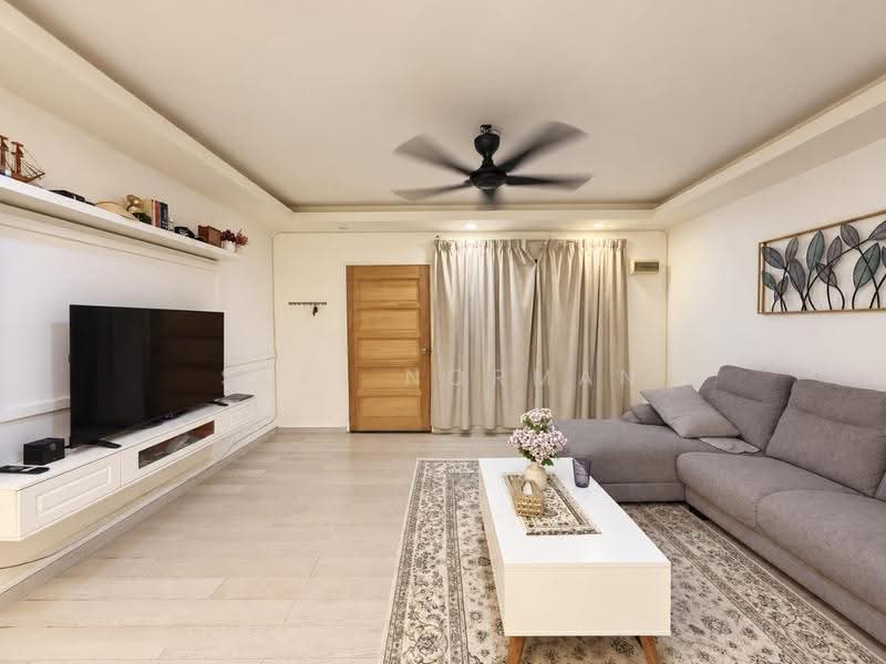 2-storey Terraced House for Sale in Taman Scientex Pasir Gudang (Pasir Gudang) - Sufi Norman - Living Room - PropertyGuru.com.my