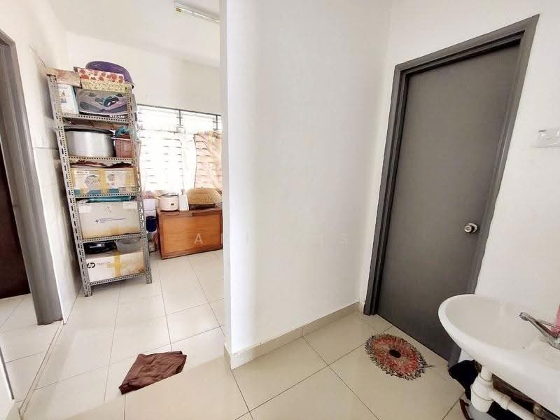 Bungalow House for Sale in Taman Sri Lambak (Kluang) - Arif MS - Interior - PropertyGuru.com.my