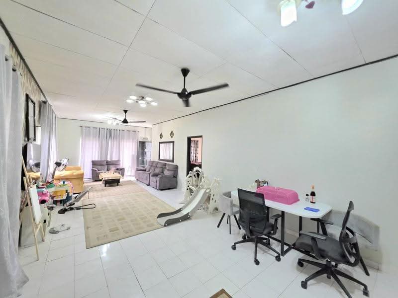 Bungalow House for Sale in Kota Perdana (Seri Kembangan) - Fazri Omar - PropertyGuru.com.my