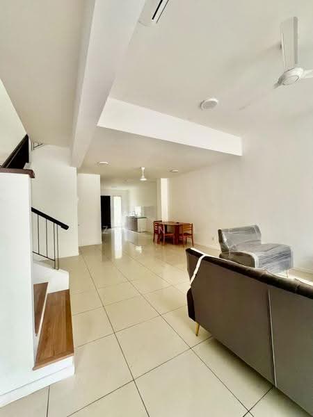 Terraced House for Rent in Bandar Tropicana Aman (Telok Panglima Garang) - Yizhen Lee - Living Room - PropertyGuru.com.my