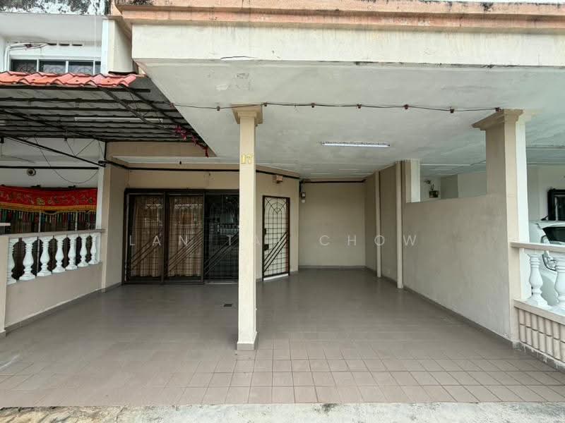 2-storey Terraced House for Sale in Taman Kluang Barat (Kluang) - Lan Tai Chow - Exterior - PropertyGuru.com.my