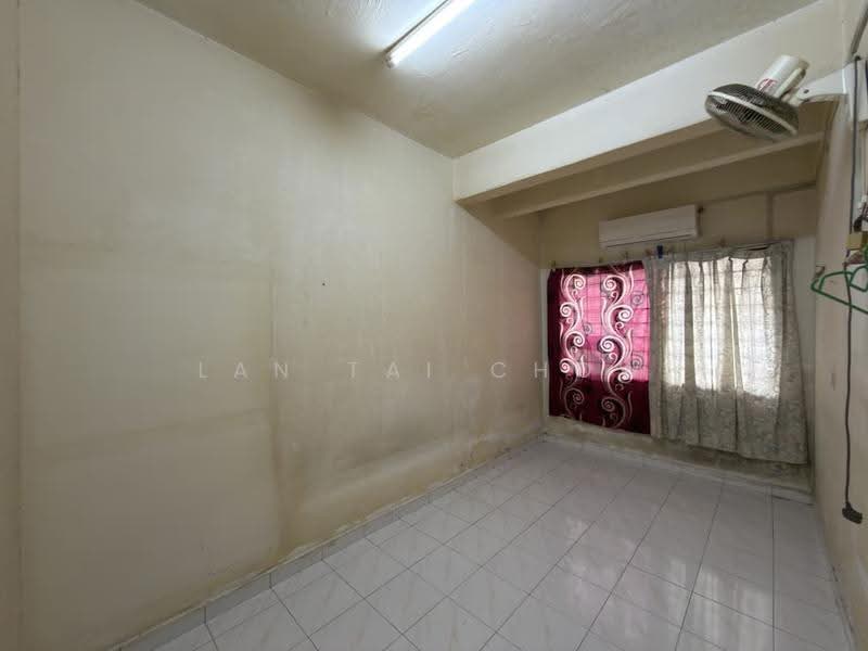 2-storey Terraced House for Sale in Taman Kluang Barat (Kluang) - Lan Tai Chow - Interior - PropertyGuru.com.my