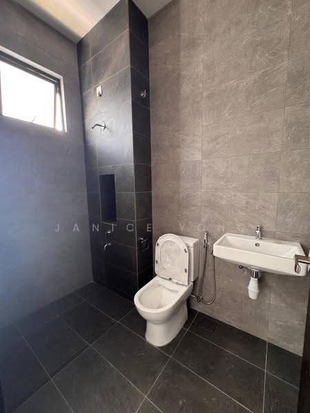 2-storey Terraced House for Sale in Taman Impian Emas (Skudai) - Janice Yong - Bathroom - PropertyGuru.com.my