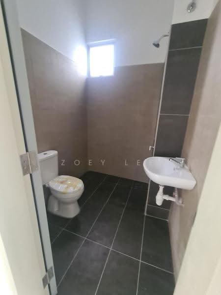 Rumah Teres 1-Tingkat untuk Dijual di Taman Impian Emas (Skudai) - Zoey Lee - Bathroom - PropertyGuru.com.my